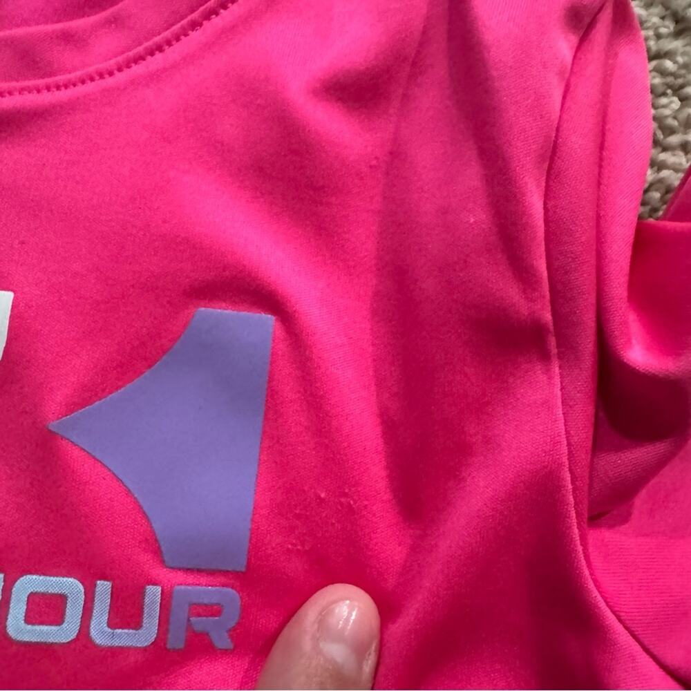 UA Under Armour Girls Loose Fit Vibrant Pink Logo Tee Shirt Size Youth Small - Picture 6 of 7